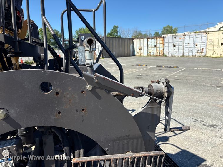 image for item EF1253 2015 Volvo P7170 paver