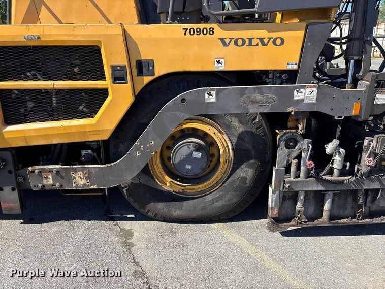 image for item EF1253 2015 Volvo P7170 paver