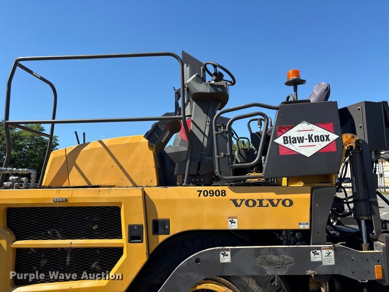 image for item EF1253 2015 Volvo P7170 paver