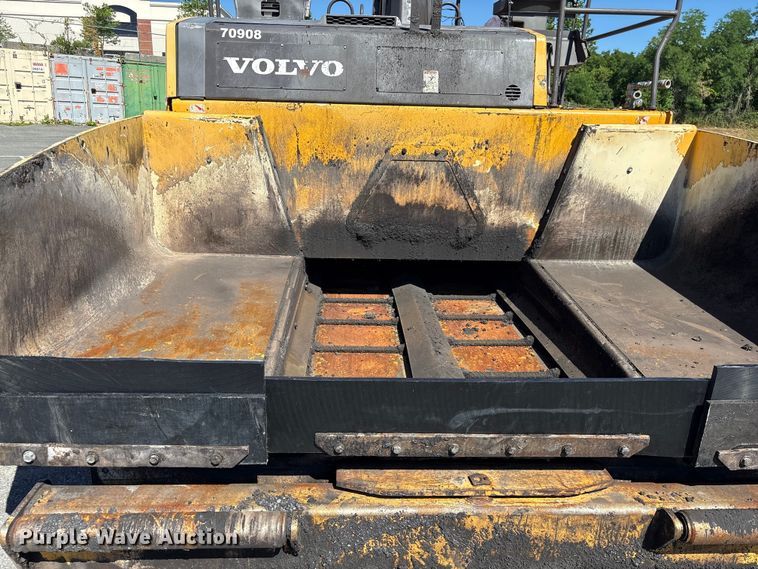 image for item EF1253 2015 Volvo P7170 paver