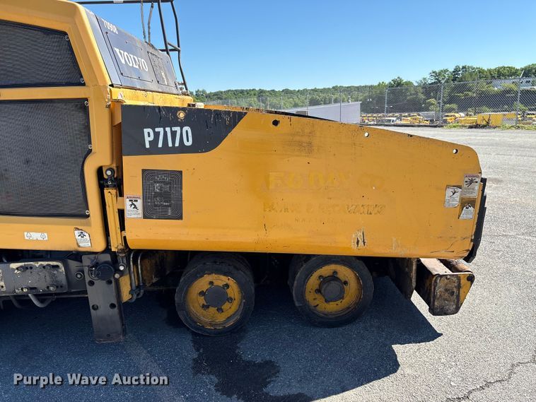 image for item EF1253 2015 Volvo P7170 paver