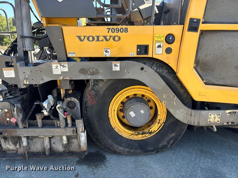 image for item EF1253 2015 Volvo P7170 paver