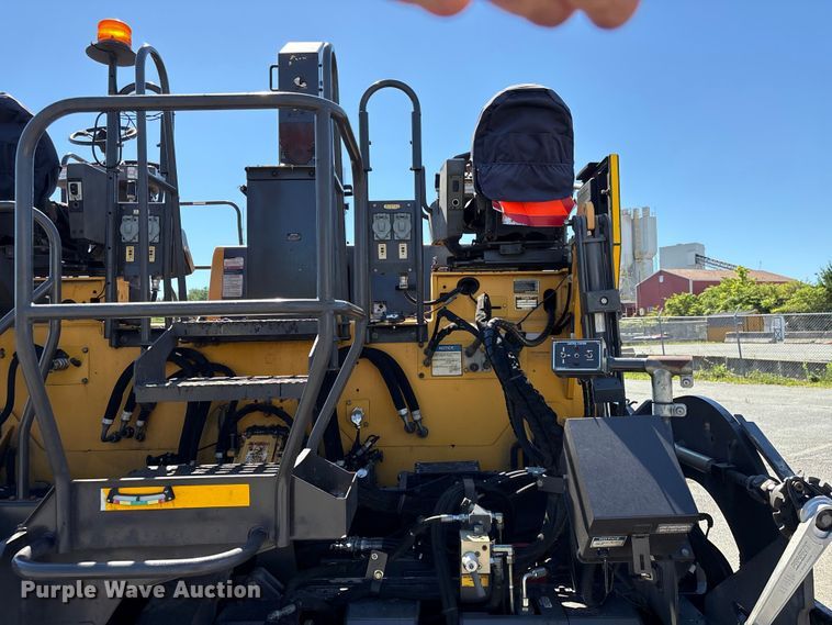 image for item EF1253 2015 Volvo P7170 paver