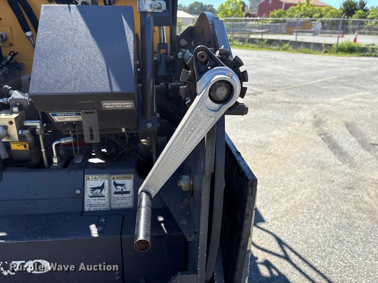 image for item EF1253 2015 Volvo P7170 paver