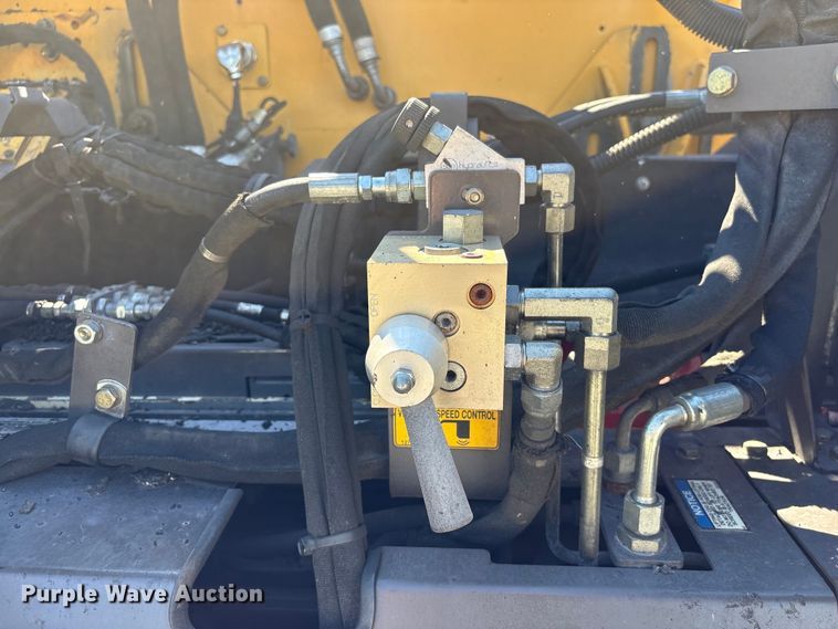 image for item EF1253 2015 Volvo P7170 paver