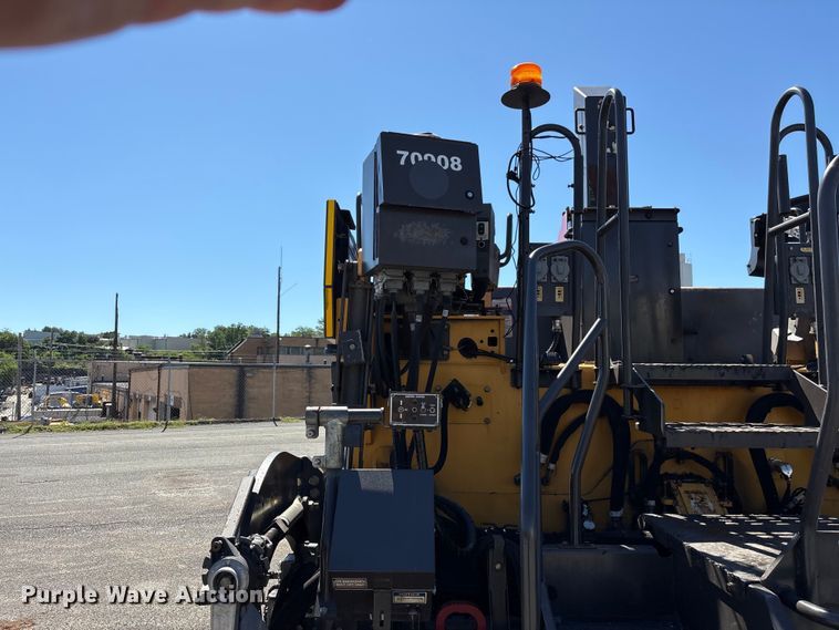 image for item EF1253 2015 Volvo P7170 paver