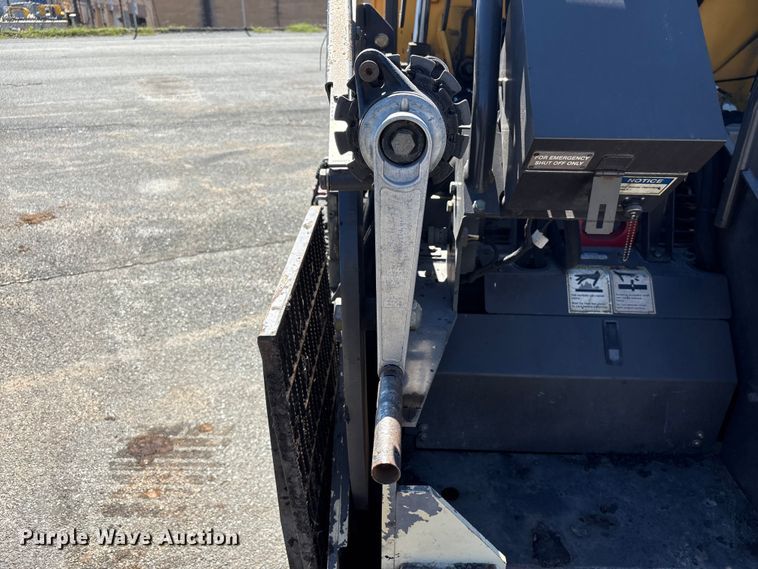 image for item EF1253 2015 Volvo P7170 paver