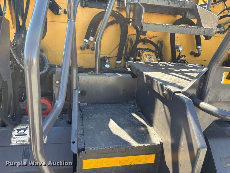image for item EF1253 2015 Volvo P7170 paver