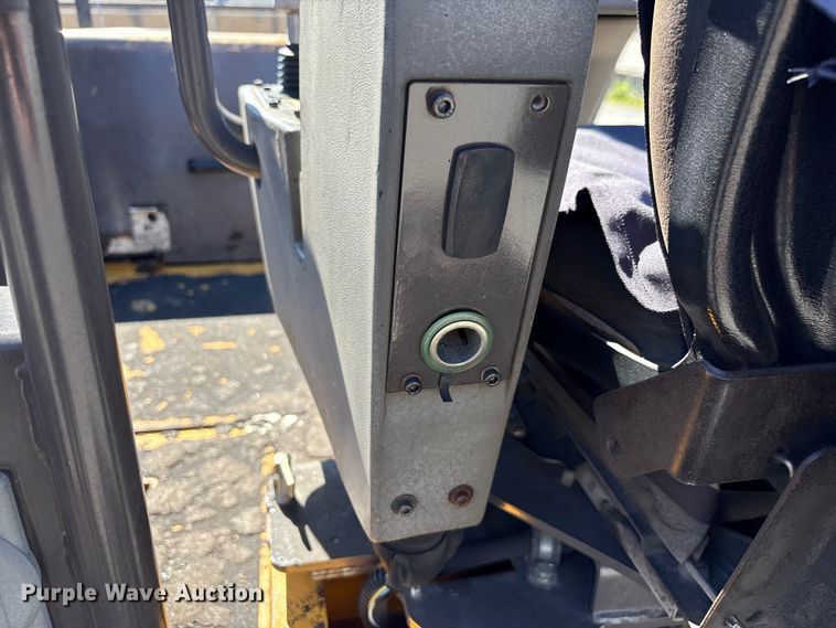 image for item EF1253 2015 Volvo P7170 paver