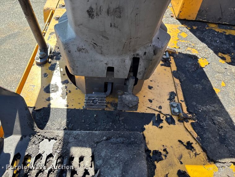 image for item EF1253 2015 Volvo P7170 paver