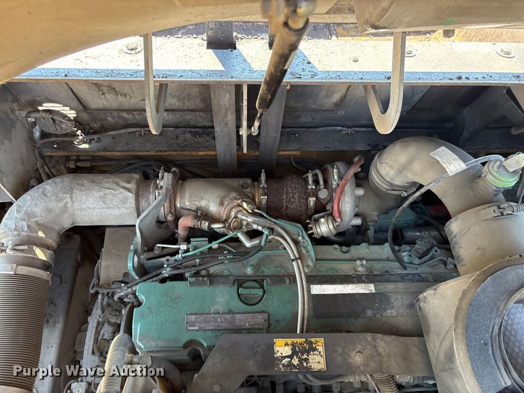 image for item EF1253 2015 Volvo P7170 paver