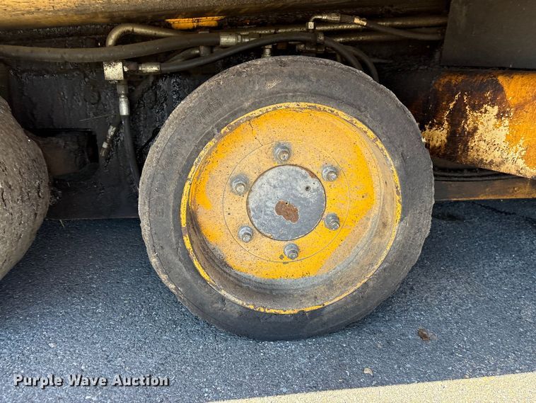 image for item EF1253 2015 Volvo P7170 paver