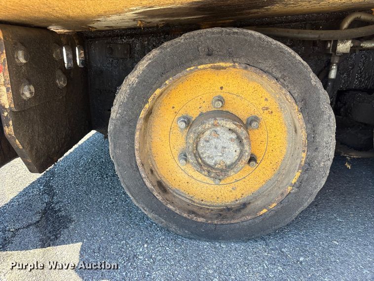 image for item EF1253 2015 Volvo P7170 paver
