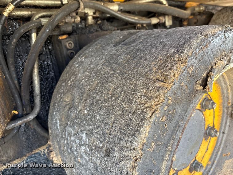 image for item EF1253 2015 Volvo P7170 paver