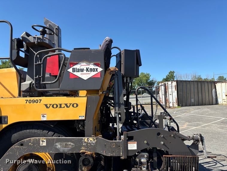 image for item EF1254 2015 Volvo P7170 paver