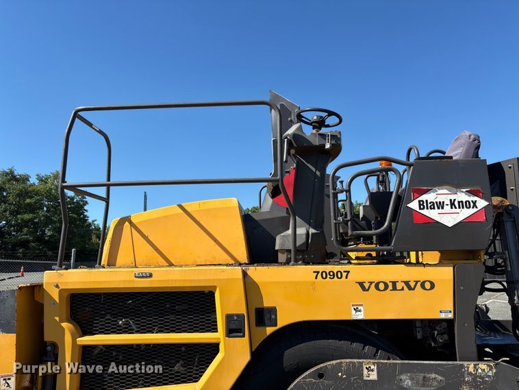 image for item EF1254 2015 Volvo P7170 paver