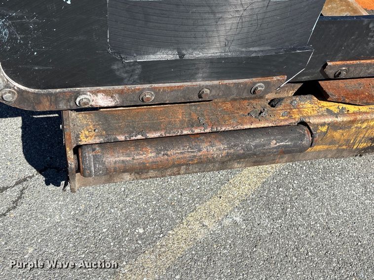 image for item EF1254 2015 Volvo P7170 paver