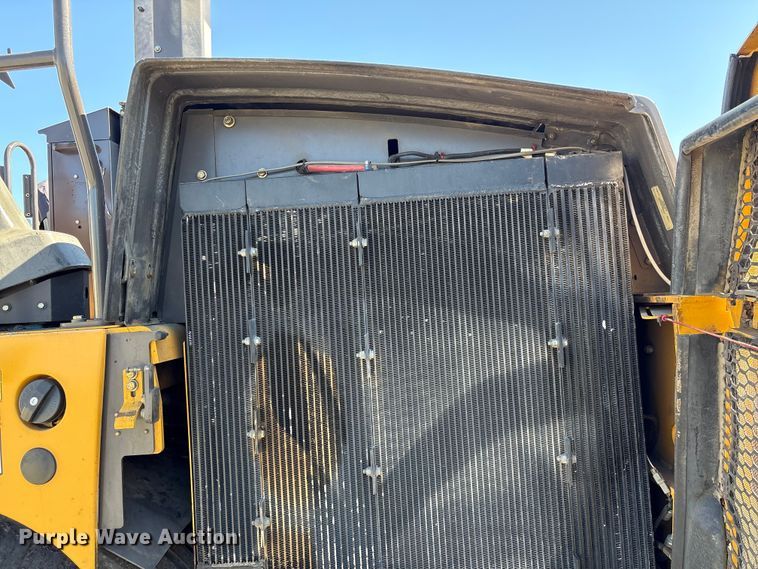 image for item EF1254 2015 Volvo P7170 paver