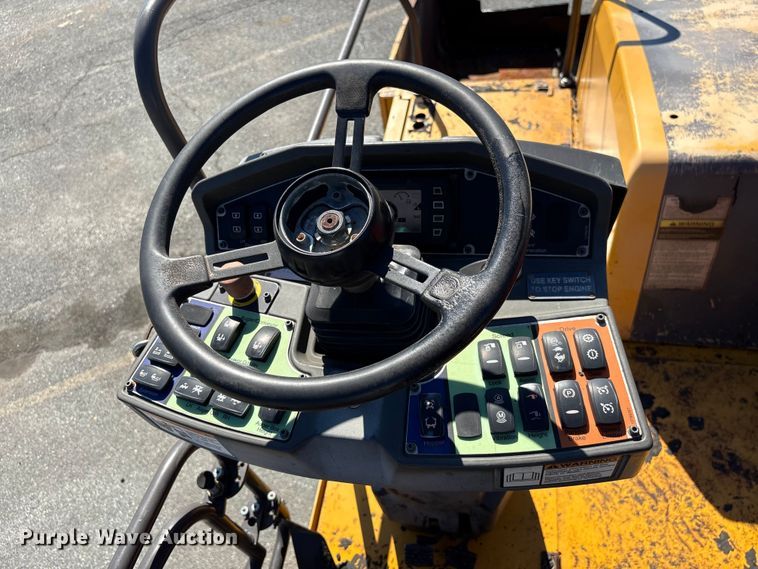 image for item EF1254 2015 Volvo P7170 paver