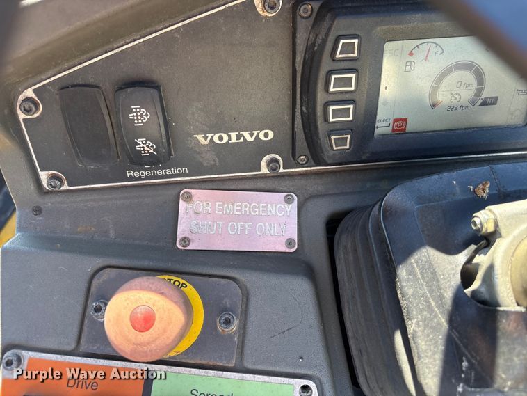 image for item EF1254 2015 Volvo P7170 paver