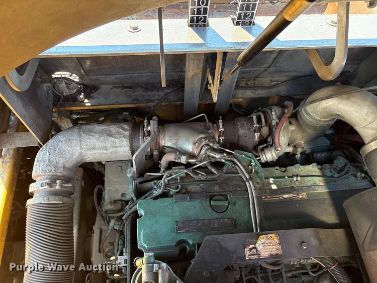 image for item EF1254 2015 Volvo P7170 paver