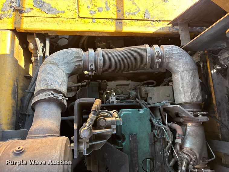 image for item EF1254 2015 Volvo P7170 paver