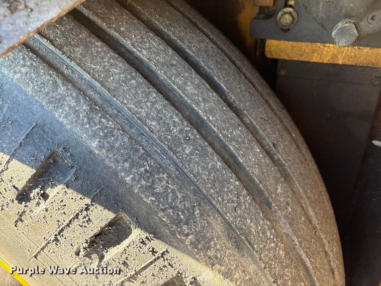 image for item EF1254 2015 Volvo P7170 paver