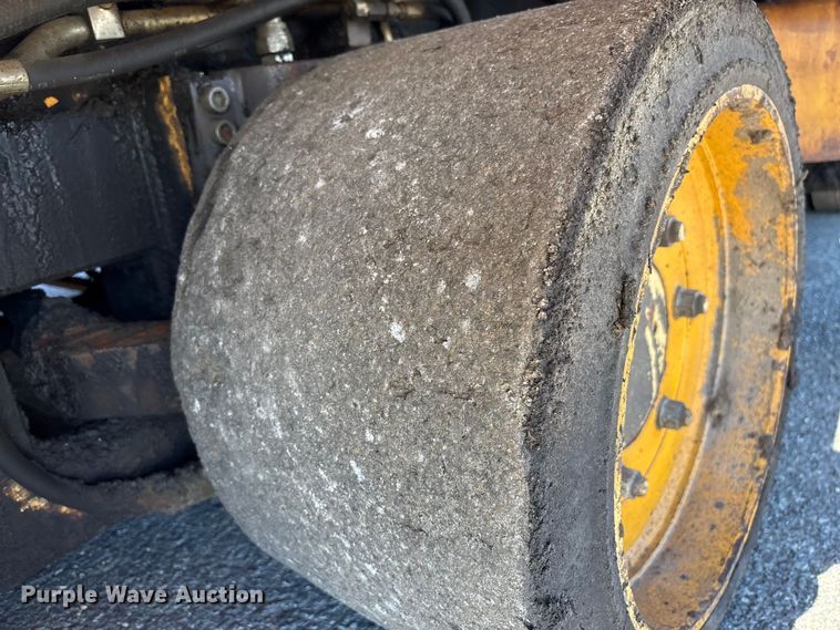 image for item EF1254 2015 Volvo P7170 paver