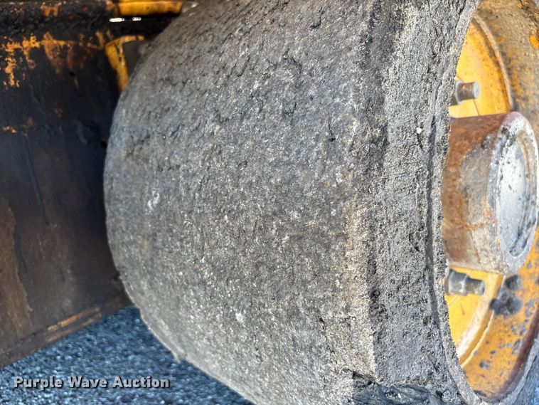 image for item EF1254 2015 Volvo P7170 paver