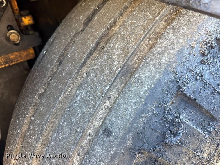 image for item EF1254 2015 Volvo P7170 paver
