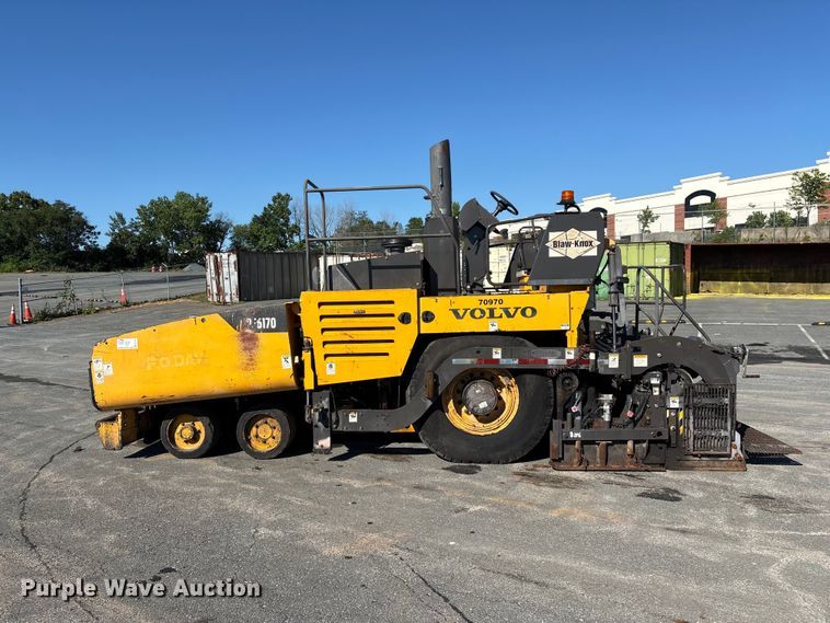 image for item EF1255 2011 Volvo PF6170 paver