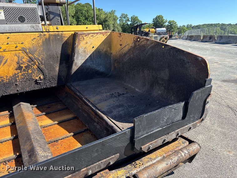 image for item EF1255 2011 Volvo PF6170 paver