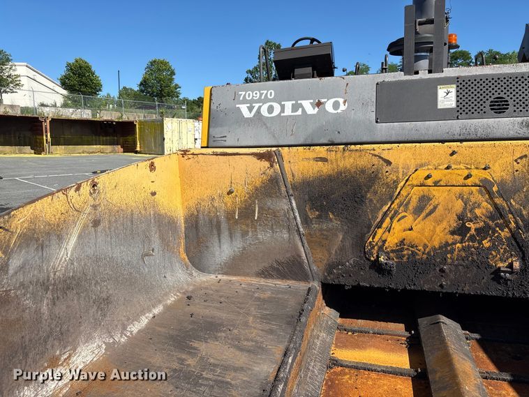 image for item EF1255 2011 Volvo PF6170 paver