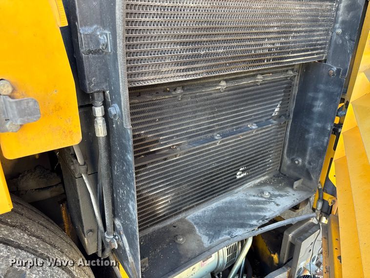 image for item EF1255 2011 Volvo PF6170 paver