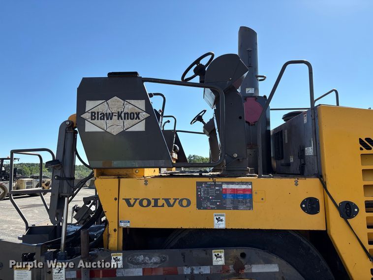 image for item EF1255 2011 Volvo PF6170 paver