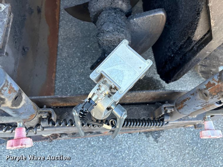 image for item EF1255 2011 Volvo PF6170 paver