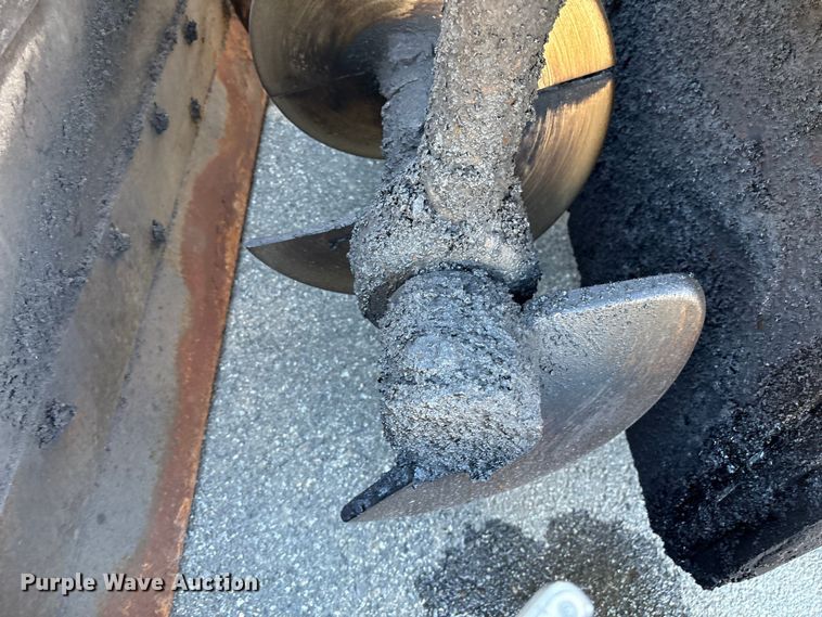 image for item EF1255 2011 Volvo PF6170 paver