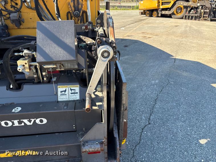 image for item EF1255 2011 Volvo PF6170 paver