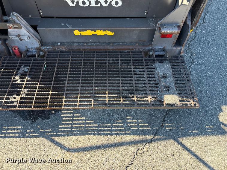 image for item EF1255 2011 Volvo PF6170 paver