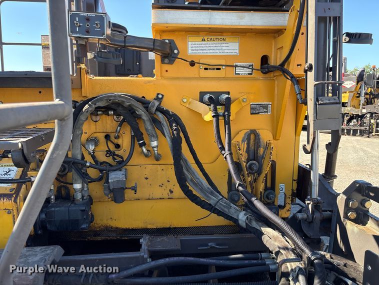 image for item EF1255 2011 Volvo PF6170 paver