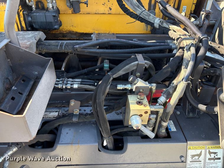 image for item EF1255 2011 Volvo PF6170 paver