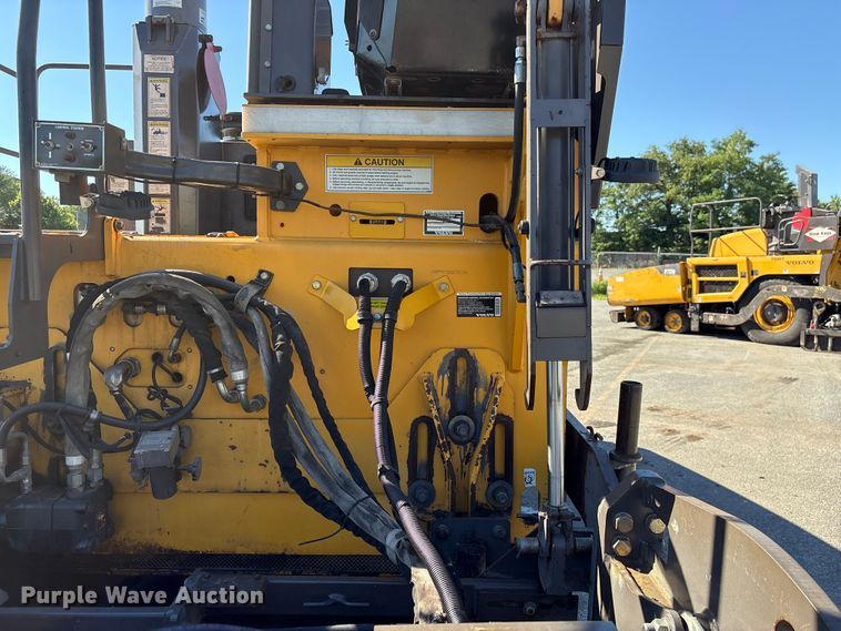 image for item EF1255 2011 Volvo PF6170 paver