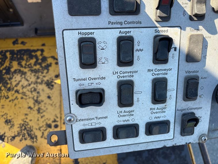image for item EF1255 2011 Volvo PF6170 paver