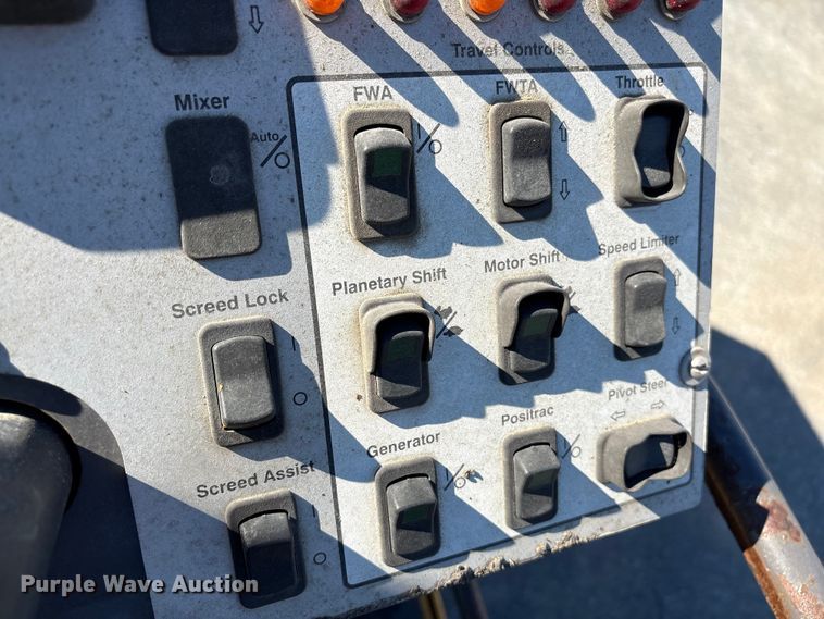 image for item EF1255 2011 Volvo PF6170 paver