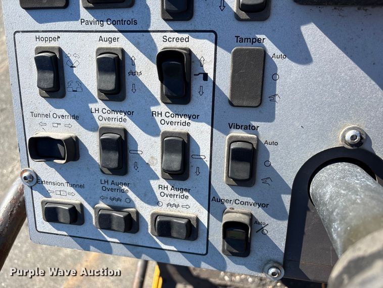 image for item EF1255 2011 Volvo PF6170 paver