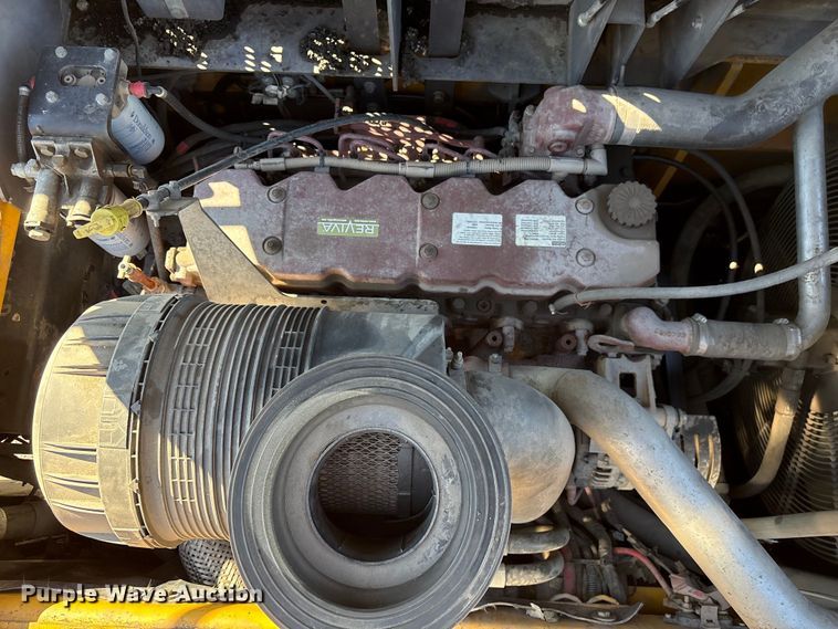 image for item EF1255 2011 Volvo PF6170 paver