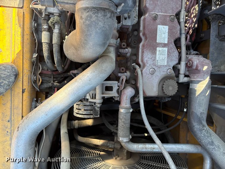 image for item EF1255 2011 Volvo PF6170 paver