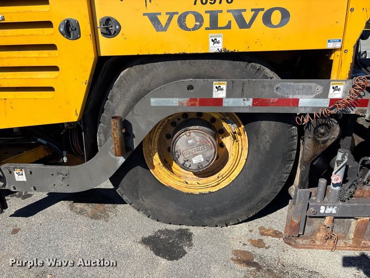 image for item EF1255 2011 Volvo PF6170 paver
