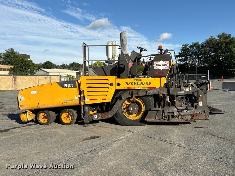 image for item EF1256 2012 Volvo PF6170 paver