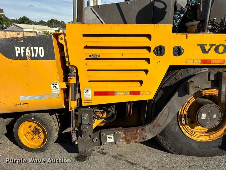 image for item EF1256 2012 Volvo PF6170 paver